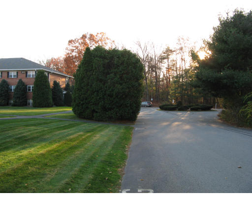 1 Leonard Road, Unit 7 Boxborough, MA 01719 - Photo 2 of 6