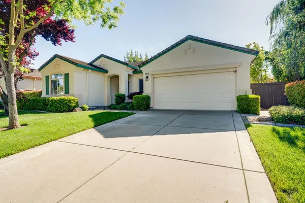$569,000 | 2713 Robinson Creek Lane, Elk Grove, CA 95758