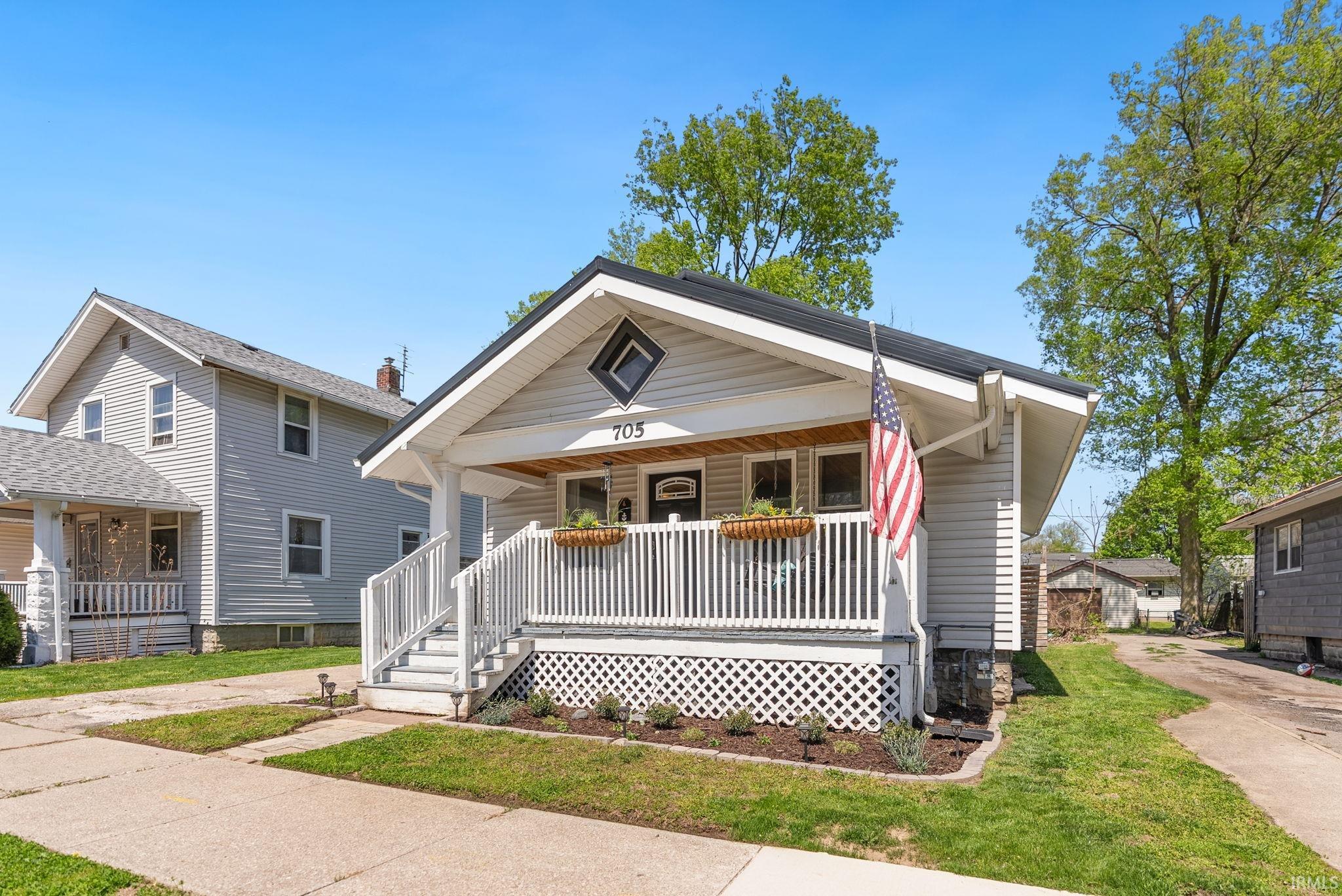 705 Anderson Avenue Fort Wayne, IN 46805 - Photo 2 of 30