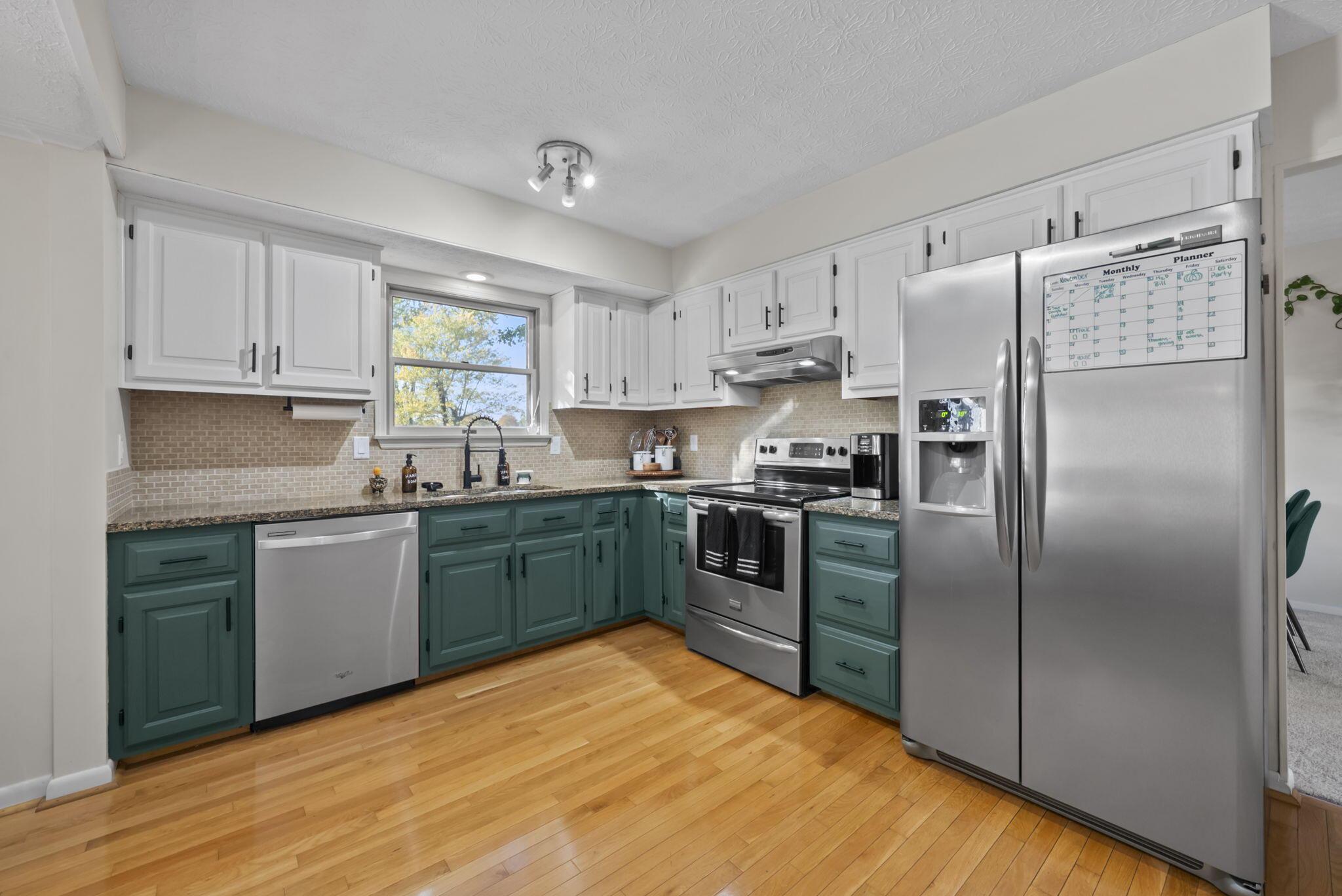 573 Rutherford Avenue Delaware, OH 43015 - Photo 9 of 35 Kitchen