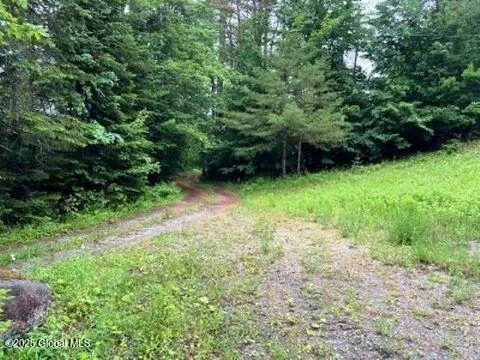 $239,900 | 11 Beauregard Way, Minerva, NY 12851