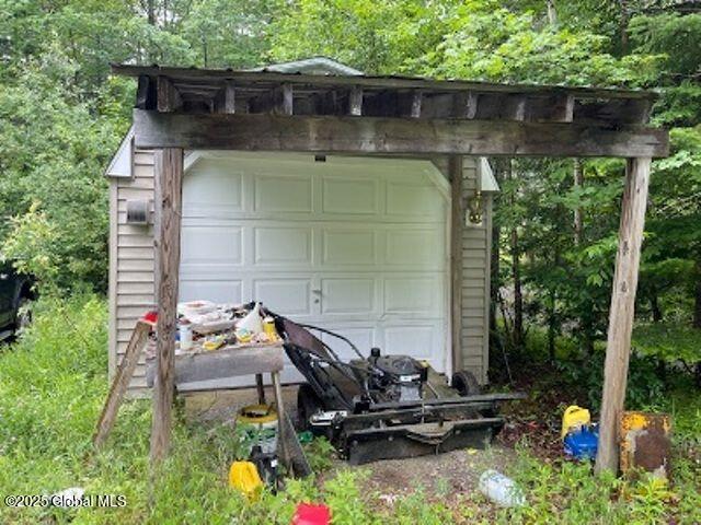 11 Beauregard Way Minerva, NY 12851 - Photo 18 of 18 garage