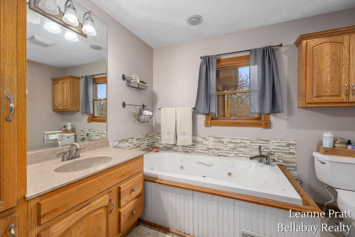 3840 Harrington Road Delton, MI 49046 - Photo 21 of 32 3840-Harrington_015