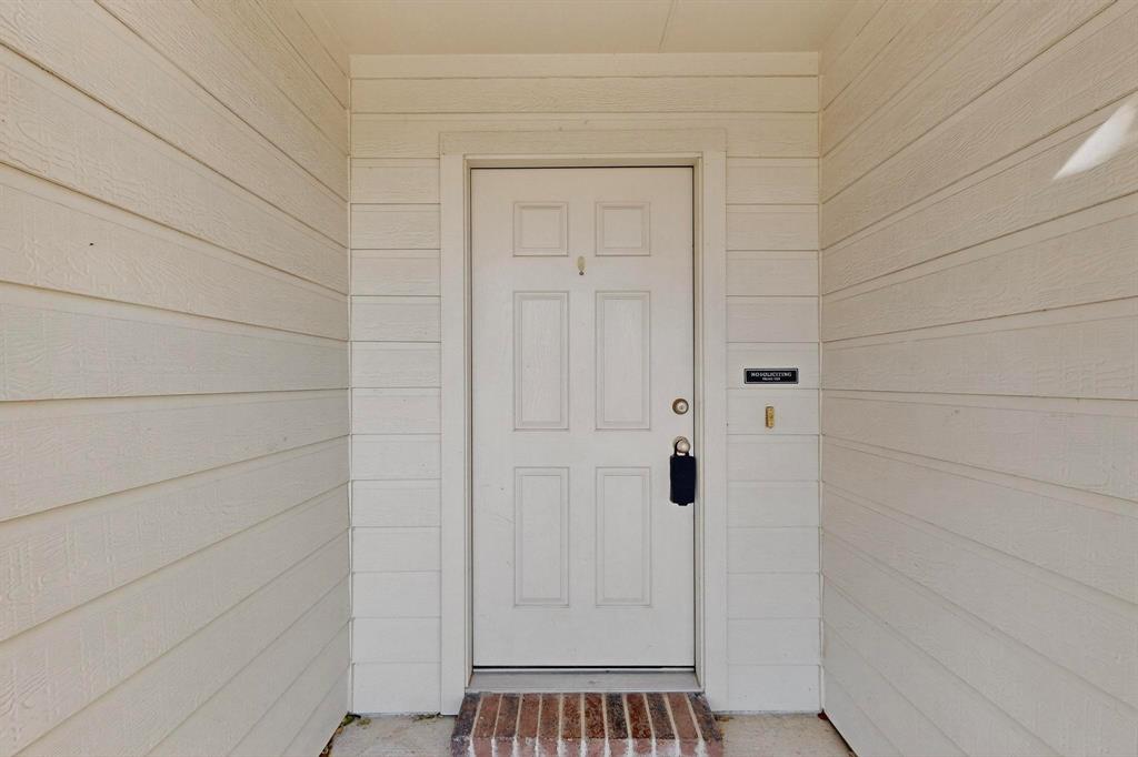 2114 Cypress Way Anna, TX 75409 - Photo 4 of 40 a view of a bathroom