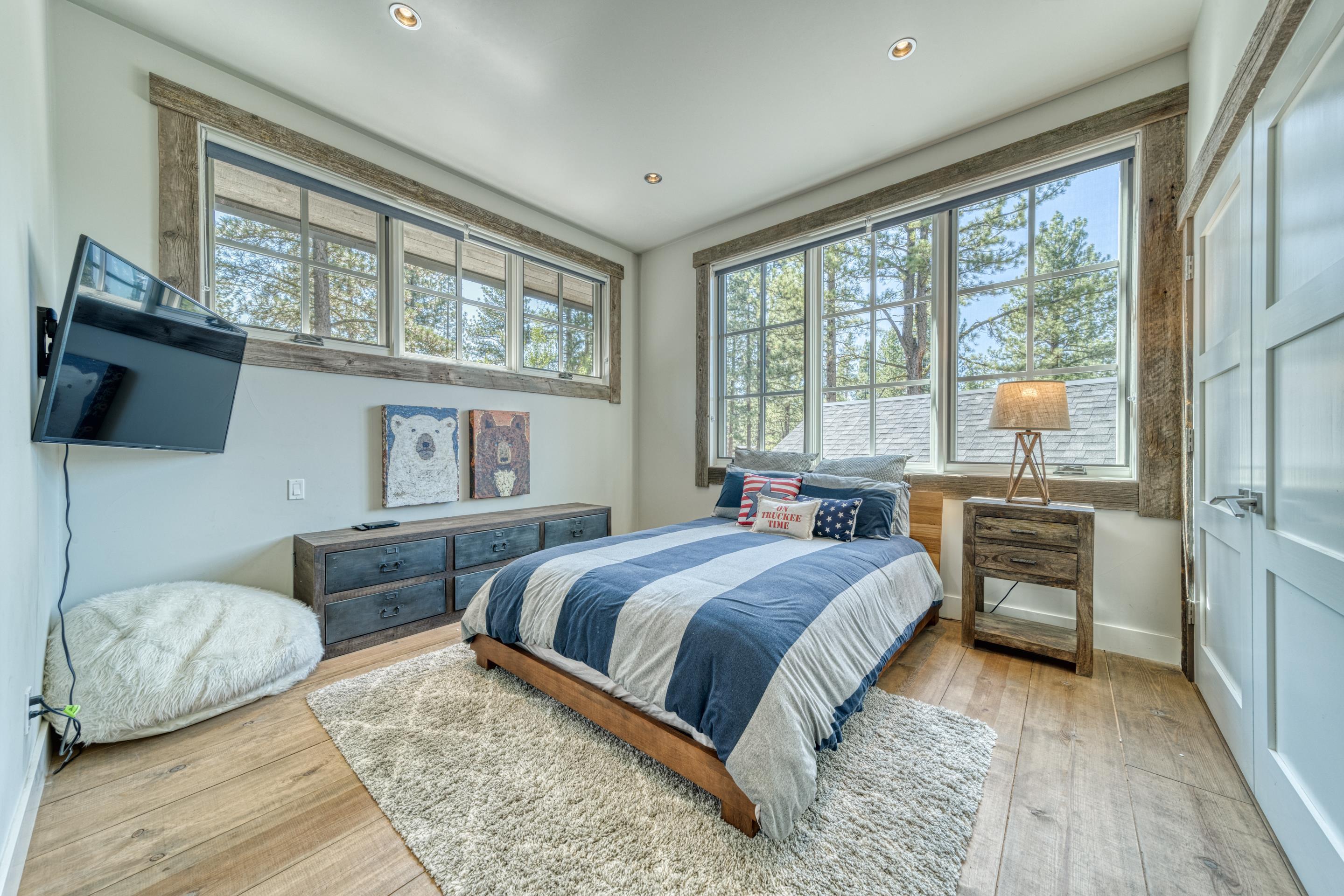 11061 Henness Road Truckee, CA 96161 - Photo 14 of 20 Gallery Image 14