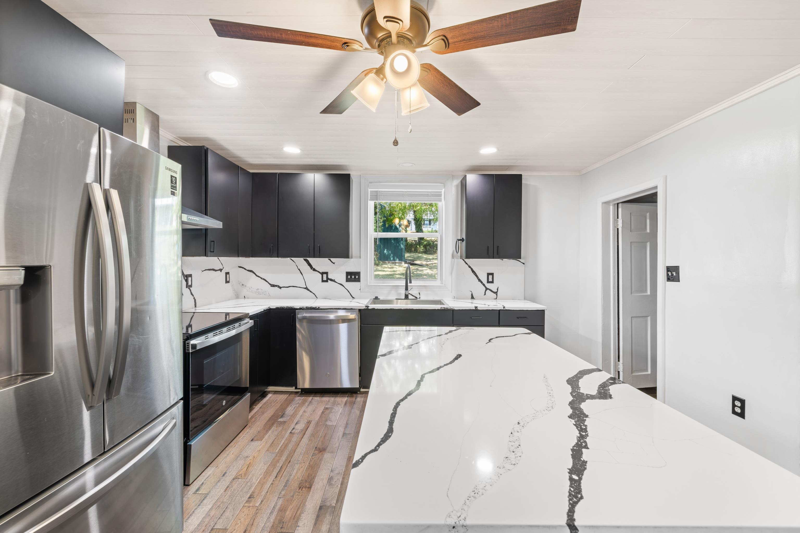 477 Chestnut Avenue Waynesboro, VA 22980 - Photo 13 of 49