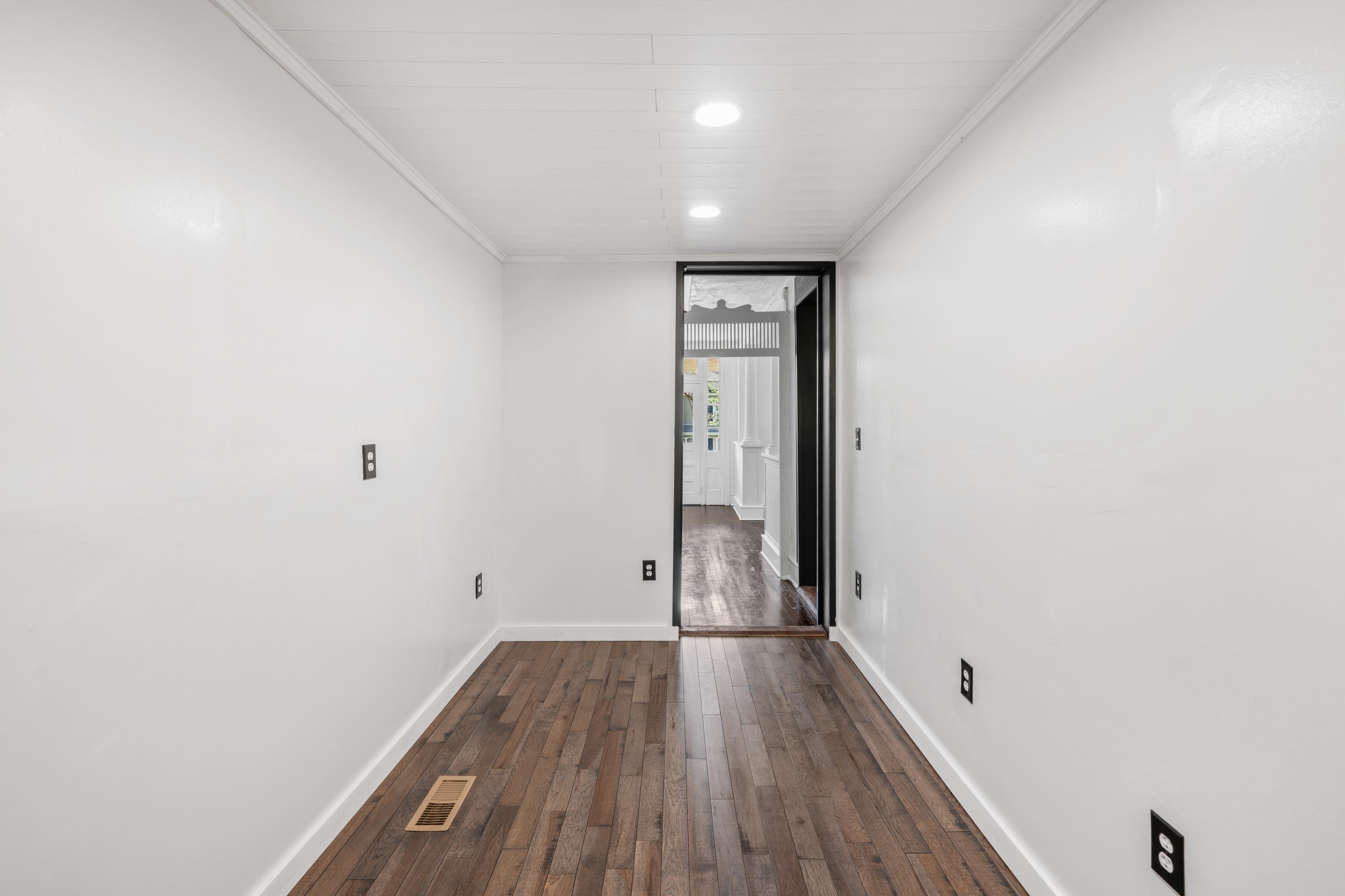 477 Chestnut Avenue Waynesboro, VA 22980 - Photo 24 of 49