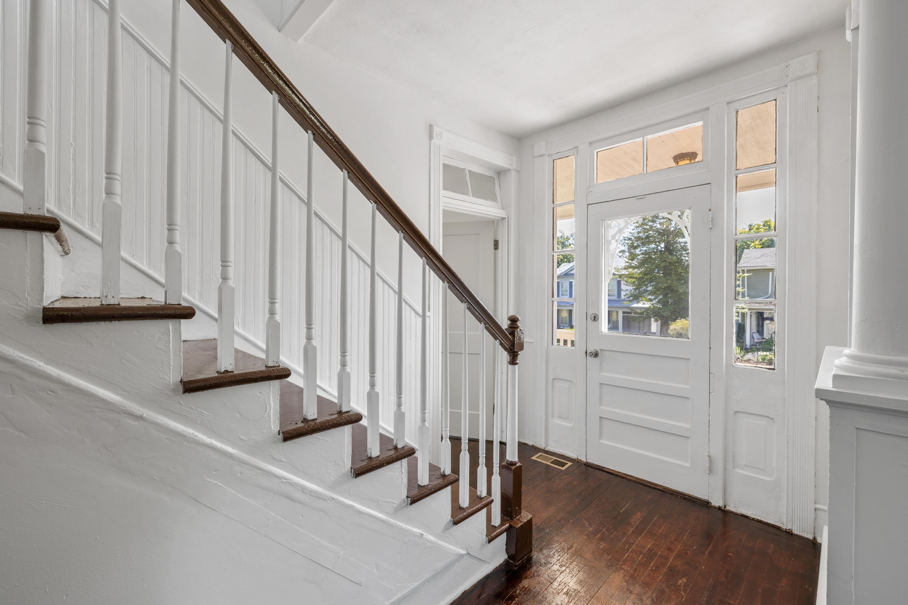 477 Chestnut Avenue Waynesboro, VA 22980 - Photo 7 of 49