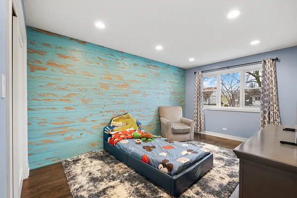 $599,000 | 140 Spring Oaks Drive, Wood Dale, IL 60191