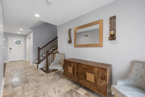 $599,000 | 140 Spring Oaks Drive, Wood Dale, IL 60191
