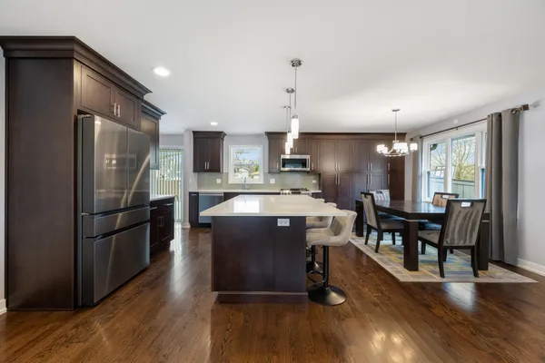 $599,000 | 140 Spring Oaks Drive, Wood Dale, IL 60191