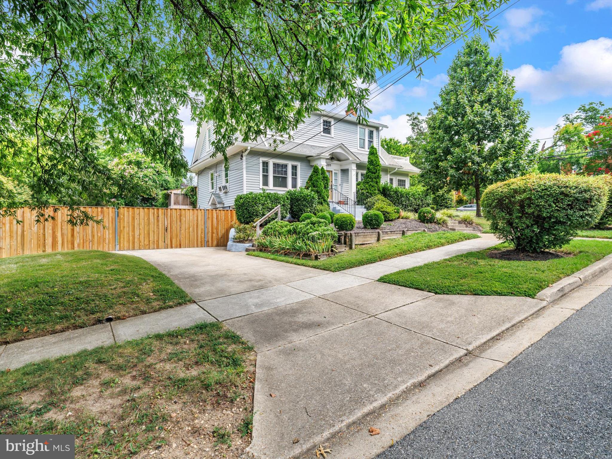 6204 Lombard Street Cheverly, MD 20785 - Photo 2 of 57