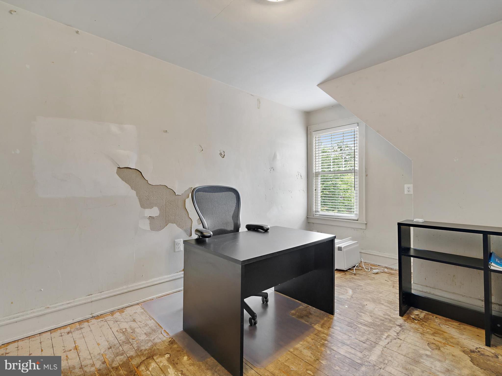 6204 Lombard Street Cheverly, MD 20785 - Photo 25 of 57 2nd floor 3rd bedroom