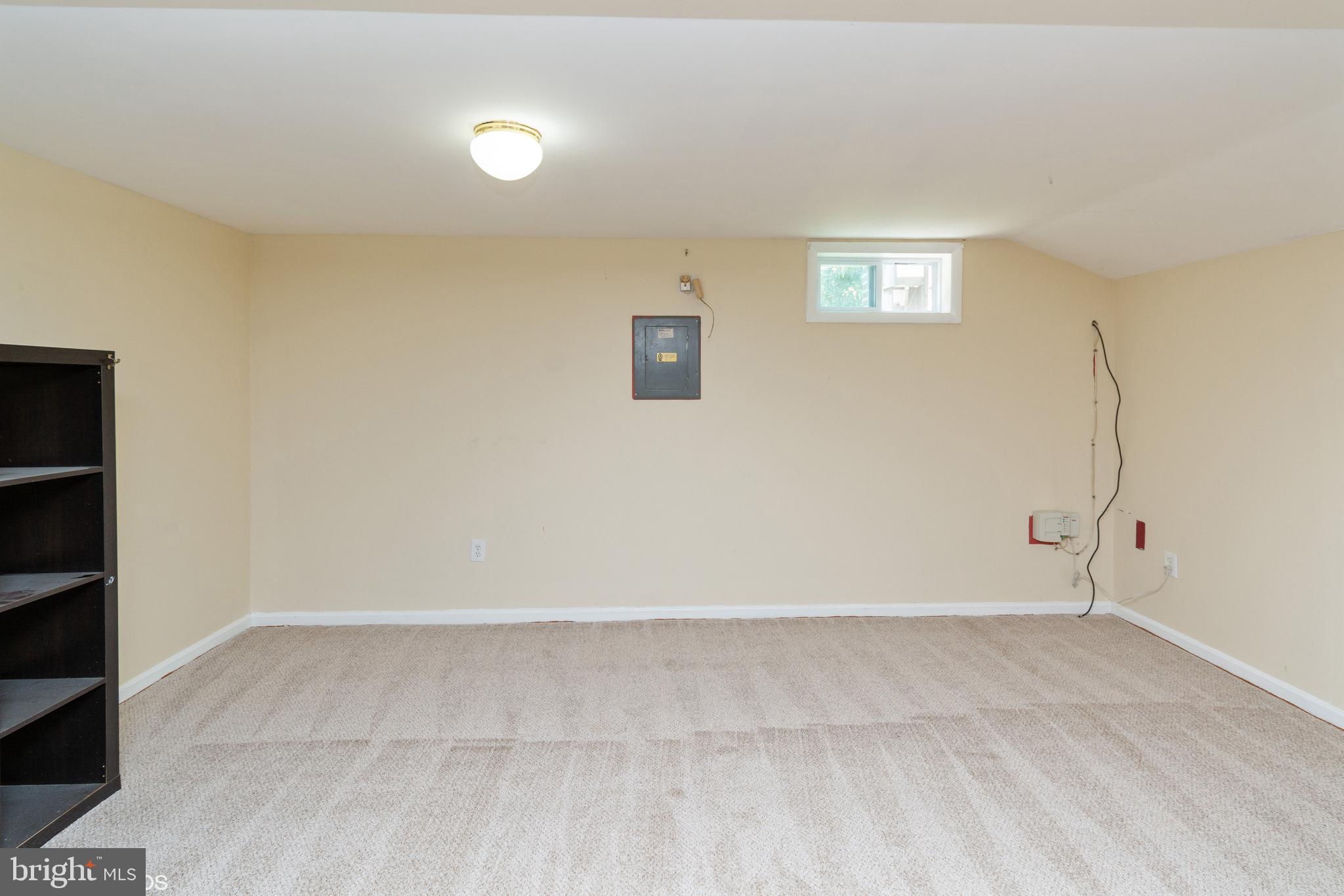 8509 Springfield Oaks Drive Springfield, VA 22153 - Photo 23 of 25 LL rec room