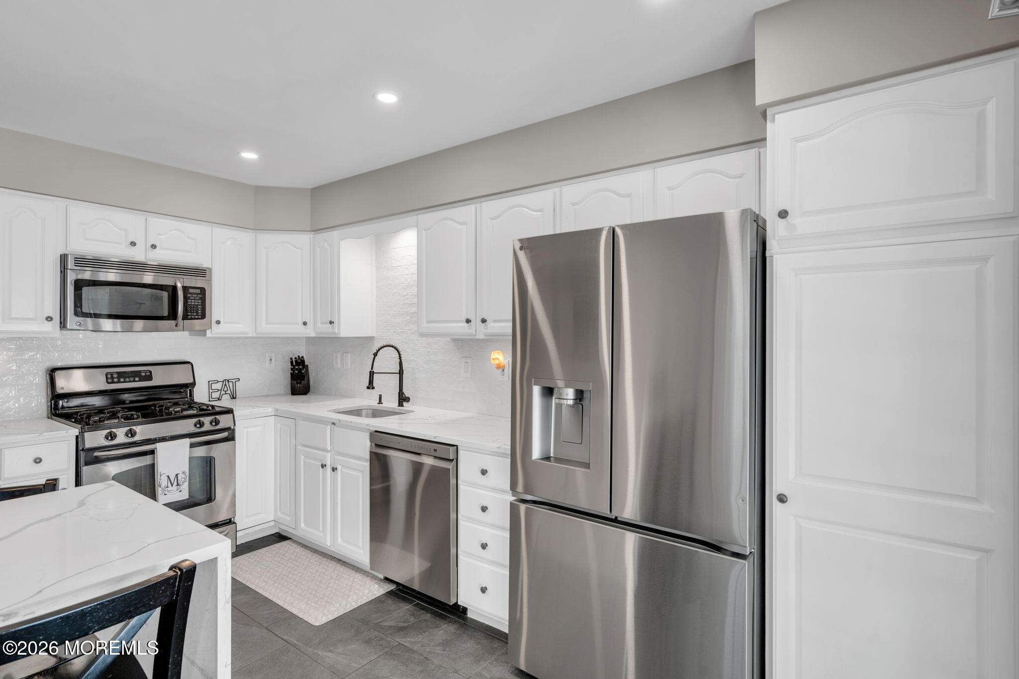 5 Painted Wagon Road, Unit 108 Holmdel, NJ 07733 - Photo 8 of 34 28-web-or-mls-DSC01397
