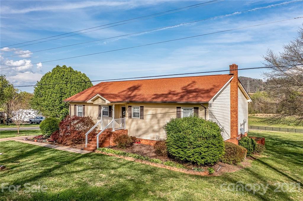 4945 Burkemont Road Morganton, NC 28655 - Photo 2 of 43 Gallery Image 2