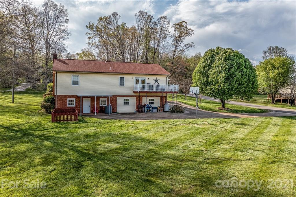 4945 Burkemont Road Morganton, NC 28655 - Photo 4 of 43 Gallery Image 4