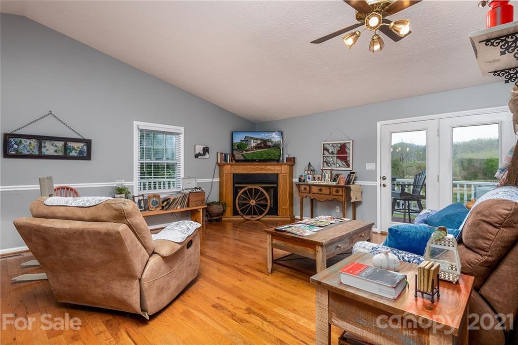4945 Burkemont Road Morganton, NC 28655 - Photo 9 of 43 Gallery Image 9