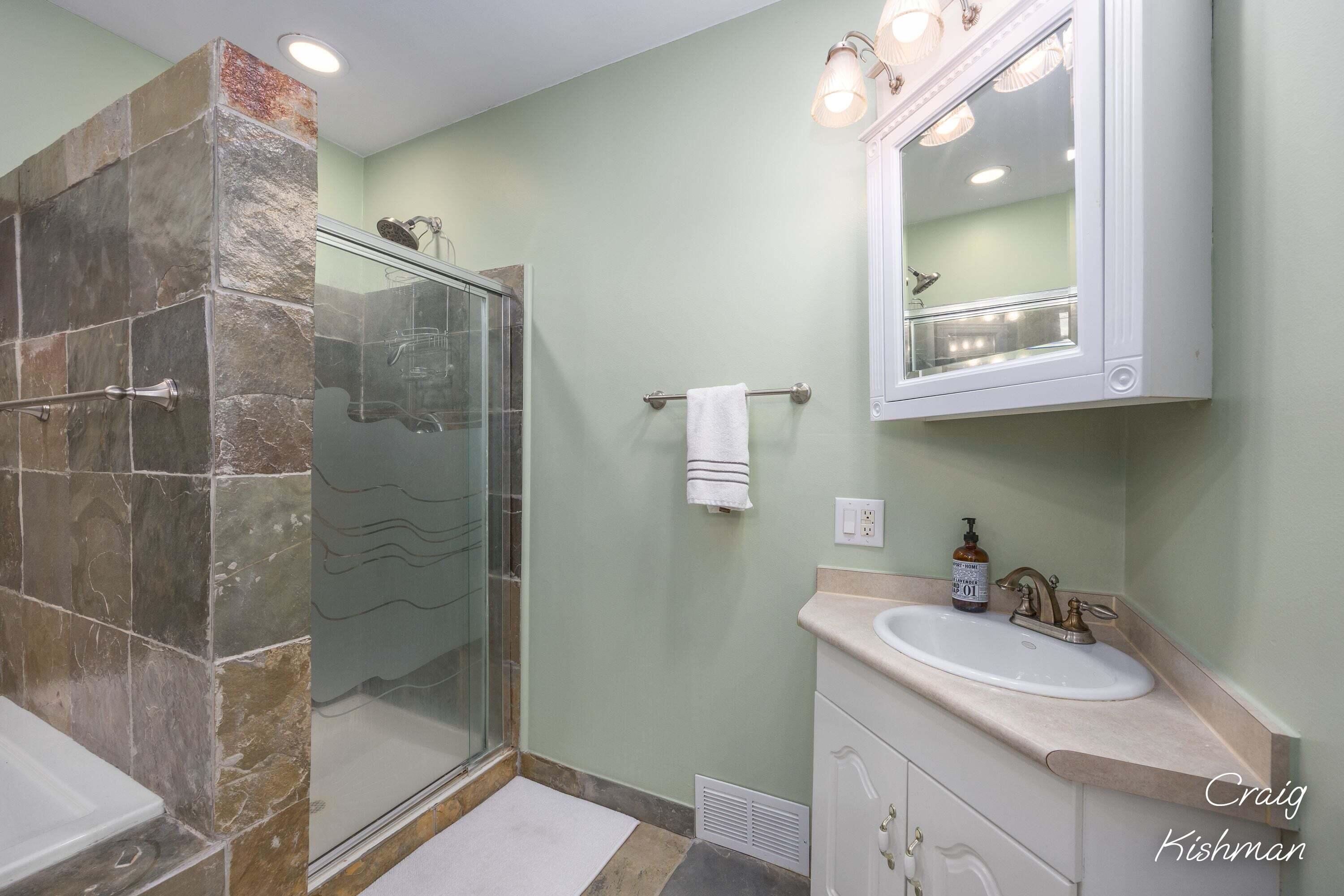 1649 Ruddiman Drive Muskegon, MI 49445 - Photo 26 of 50 23