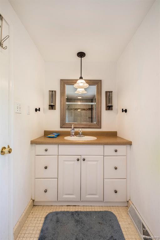 4371 East Cook Road Grand Blanc, MI 48439 - Photo 9 of 25
