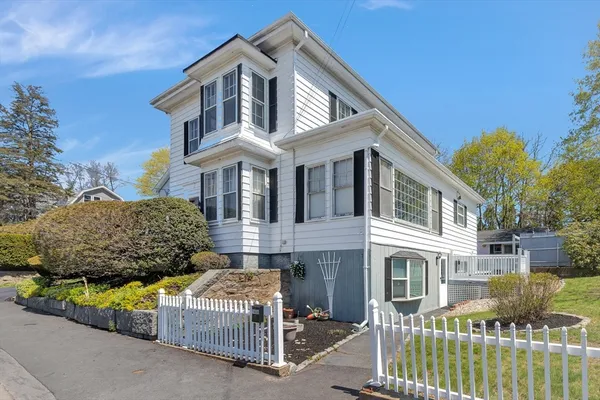 $790,000 | 140 Mt Pleasant Avenue, Gloucester, MA 01930