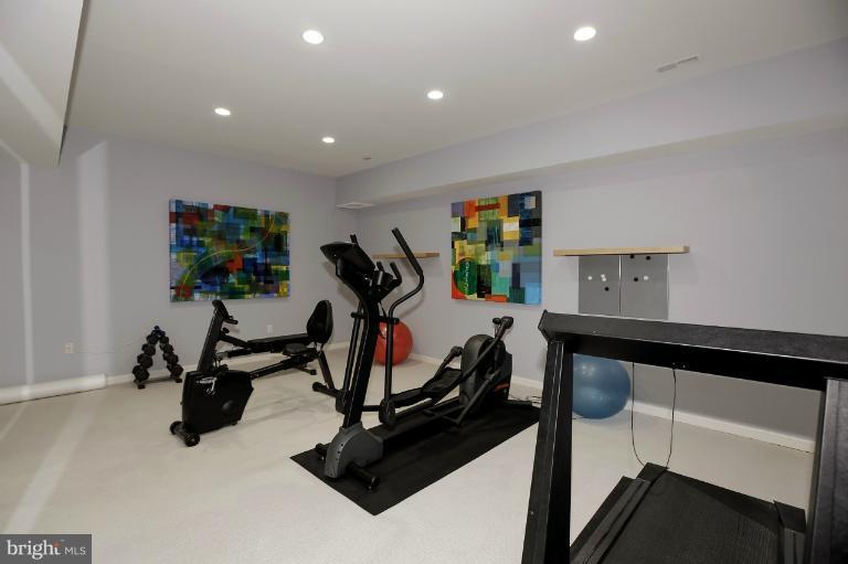 4872 Reservoir Road Northwest Washington, DC 20007 - Photo 17 of 24 Interior (General)