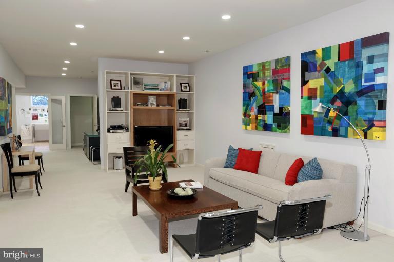 4872 Reservoir Road Northwest Washington, DC 20007 - Photo 21 of 24 Interior (General)