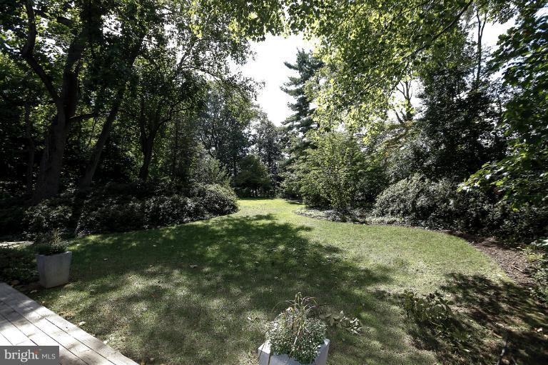 4872 Reservoir Road Northwest Washington, DC 20007 - Photo 22 of 24 Exterior (Rear)