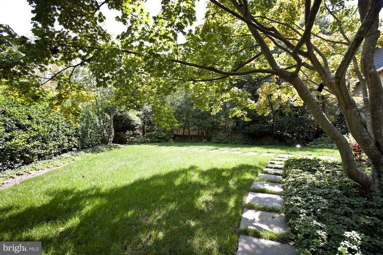 4872 Reservoir Road Northwest Washington, DC 20007 - Photo 4 of 24 Exterior (Front)