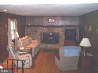 264 New Road Southampton, PA 18966 - Photo 2 of 6 Gallery Image 2