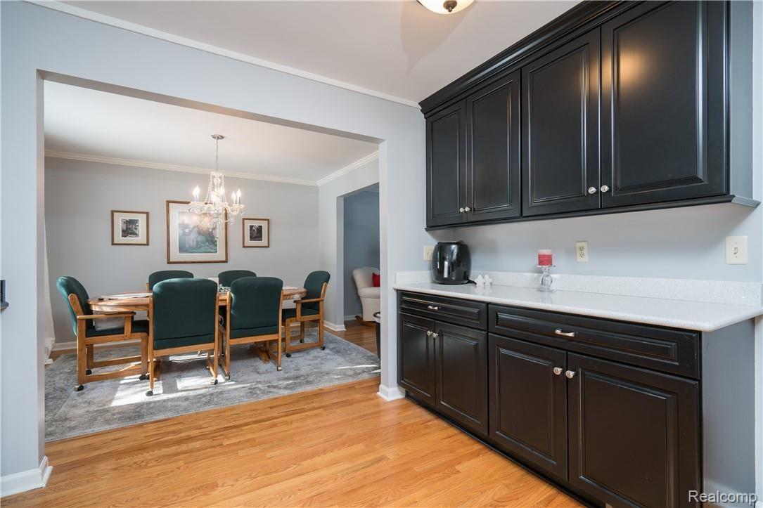 1220 Barneswood Lane Rochester, MI 48306 - Photo 11 of 33 Barneswood-11.jpg