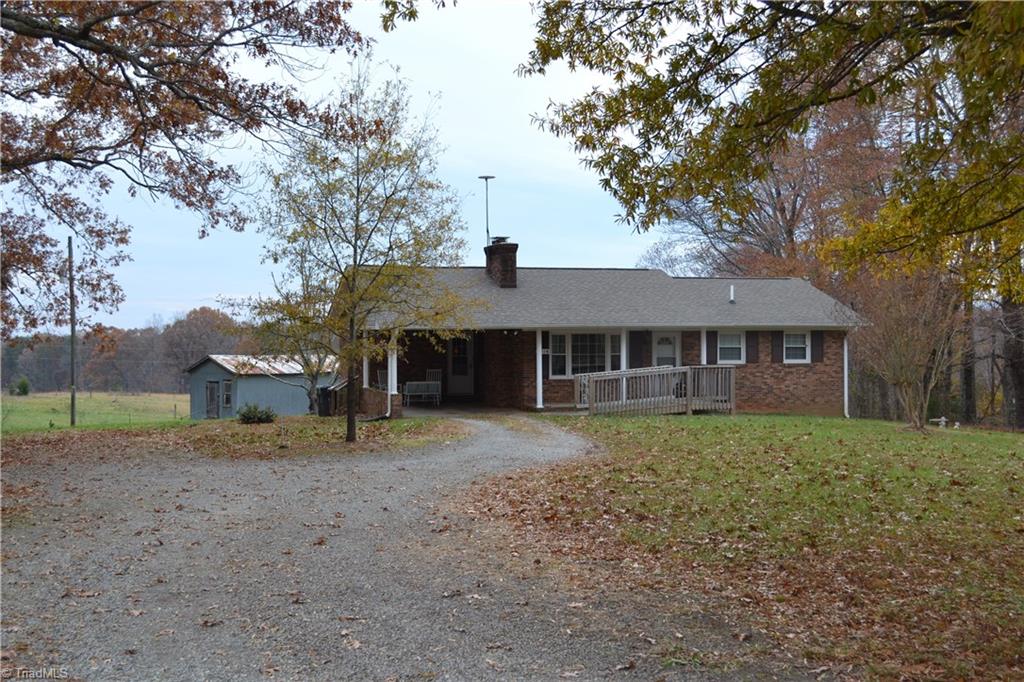 1216 Troy Joyce Road Madison, NC 27025 - Photo 2 of 5