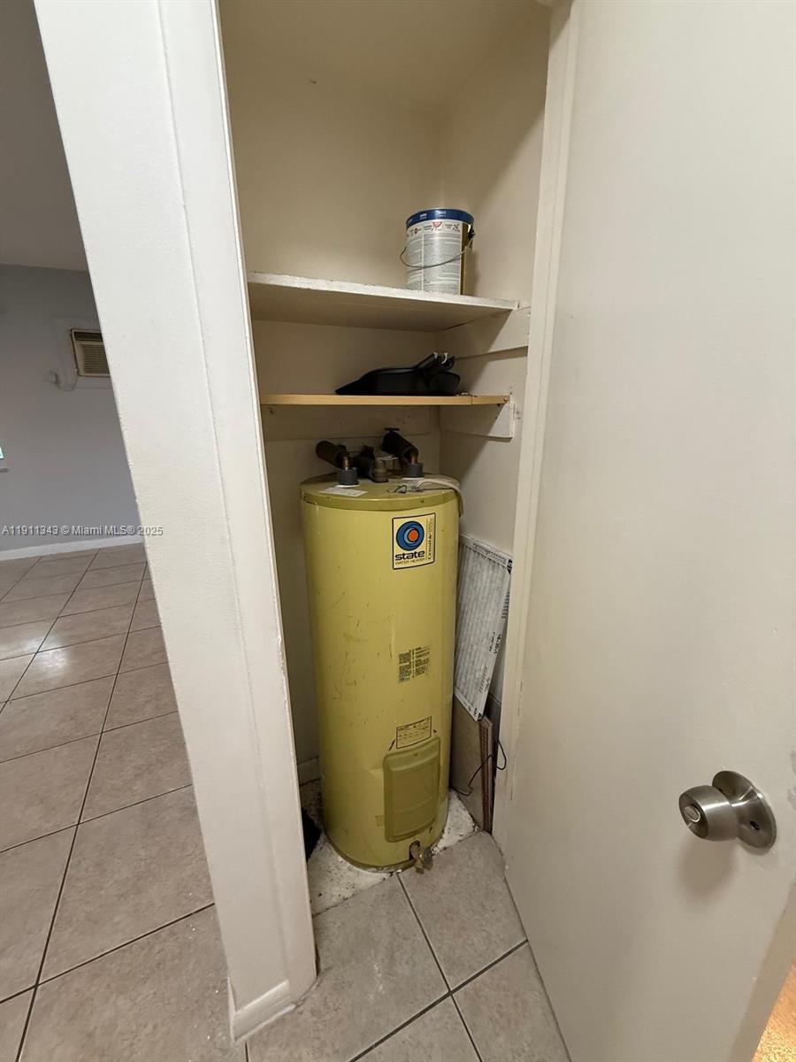 620 Southwest 7th Avenue, Unit 2 Hallandale Beach, FL 33009 - Photo 18 of 23 a utility room with dryer and washer