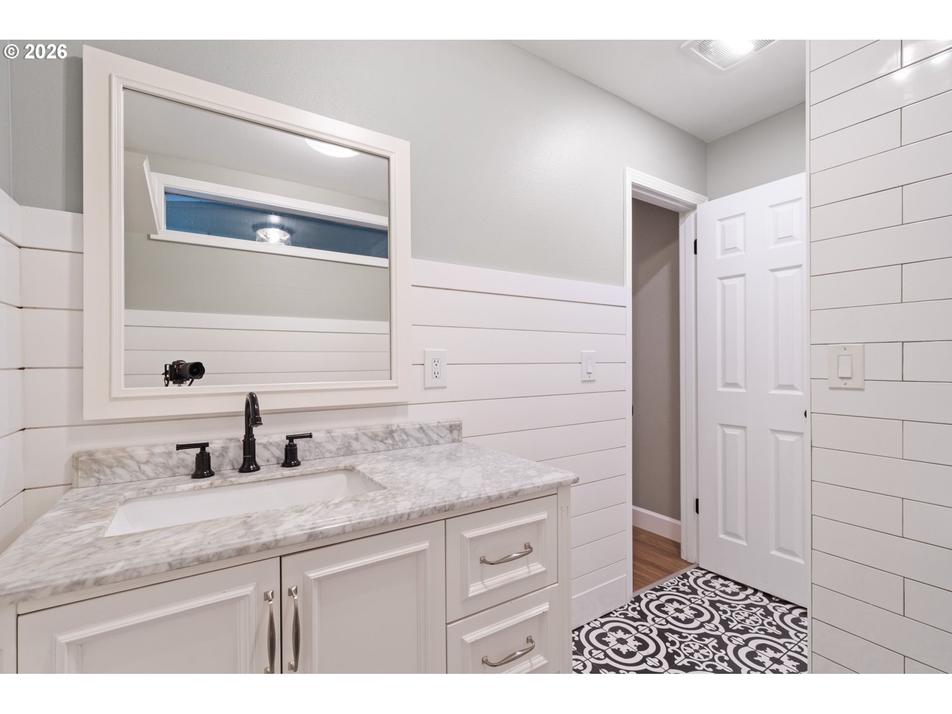 5546 Sinclair Street West Linn, OR 97068 - Photo 37 of 46 a bathroom with a sink and a mirror
