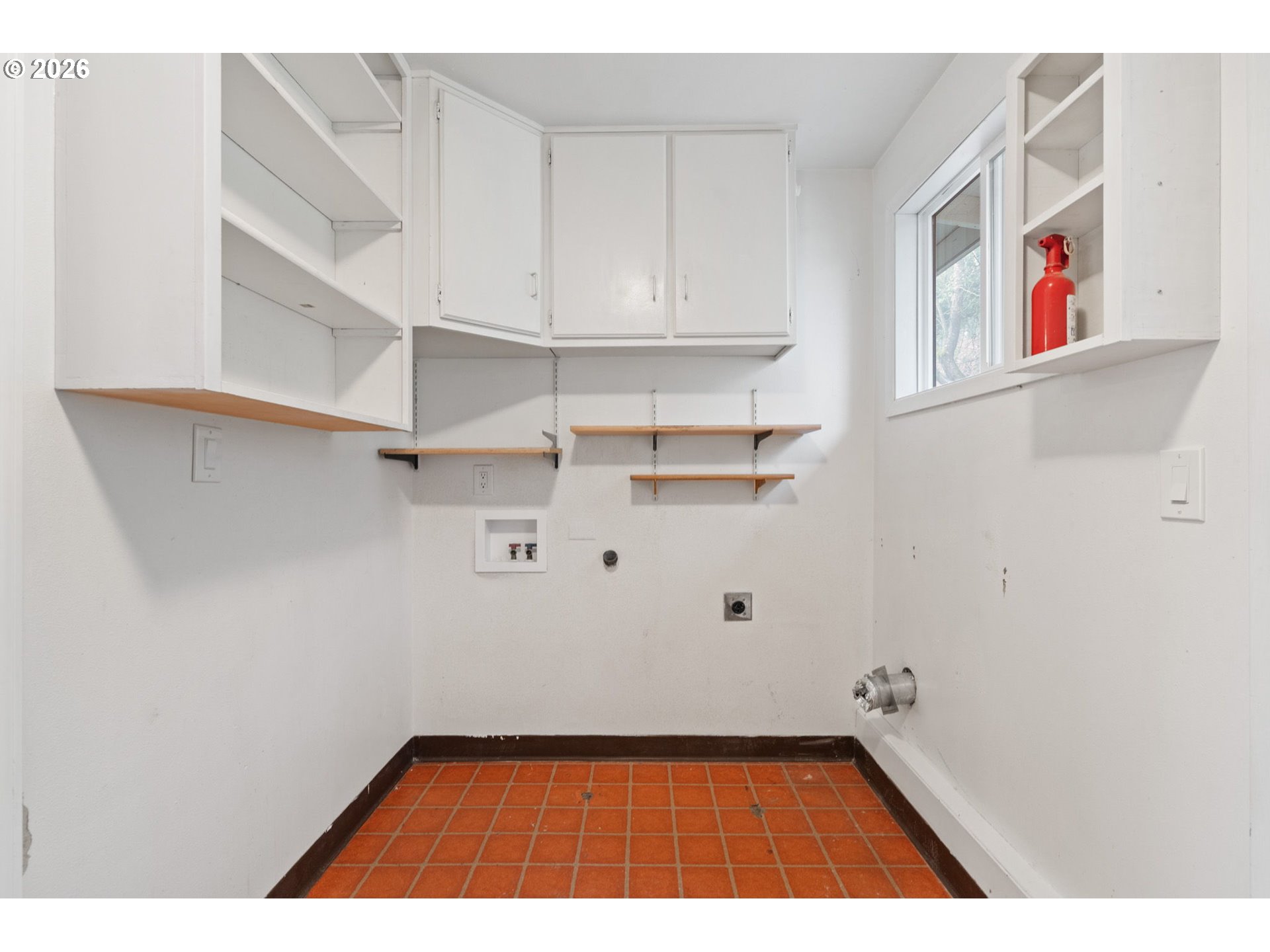 5546 Sinclair Street West Linn, OR 97068 - Photo 38 of 46 a view of utility room