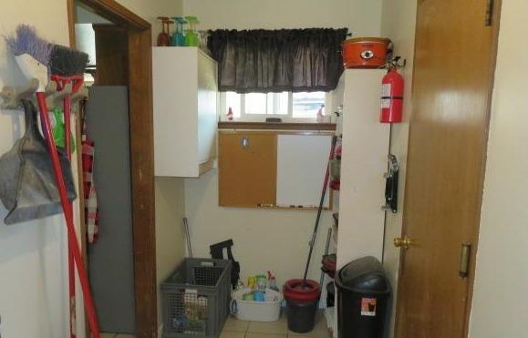 26681 Club Drive Madera, CA 93638 - Photo 30 of 41 a bathroom with a sink and mirror