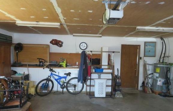 26681 Club Drive Madera, CA 93638 - Photo 32 of 41 a view of a room with gym equipment