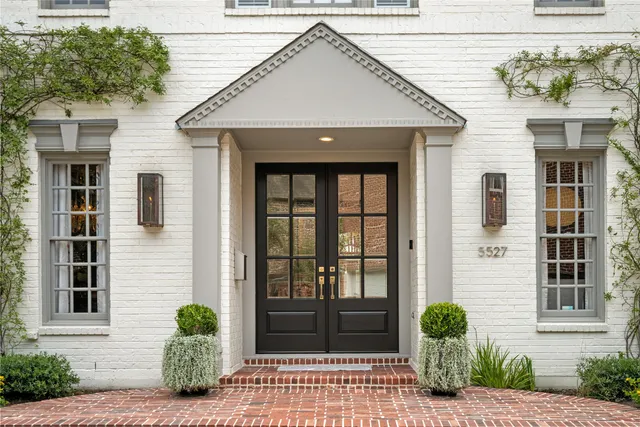 $2,775,000 | 5527 Briar Drive, Houston, TX 77056