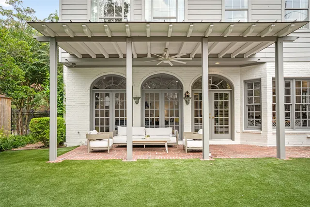 $2,775,000 | 5527 Briar Drive, Houston, TX 77056