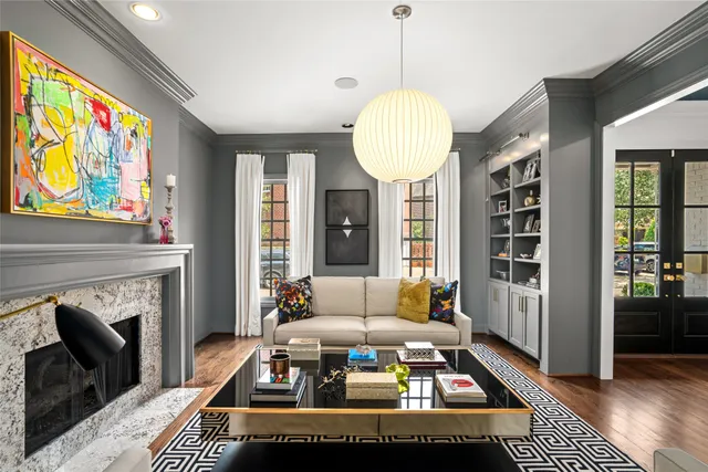 $2,775,000 | 5527 Briar Drive, Houston, TX 77056