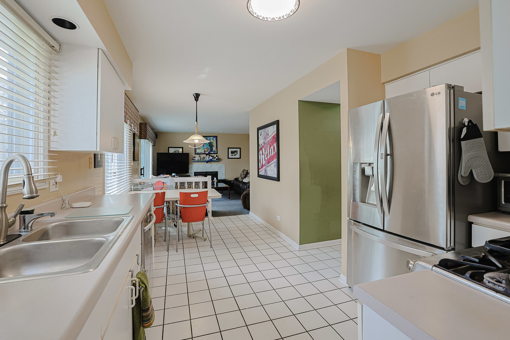 3 Chestnut Terrace Buffalo Grove, IL 60089 - Photo 8 of 39
