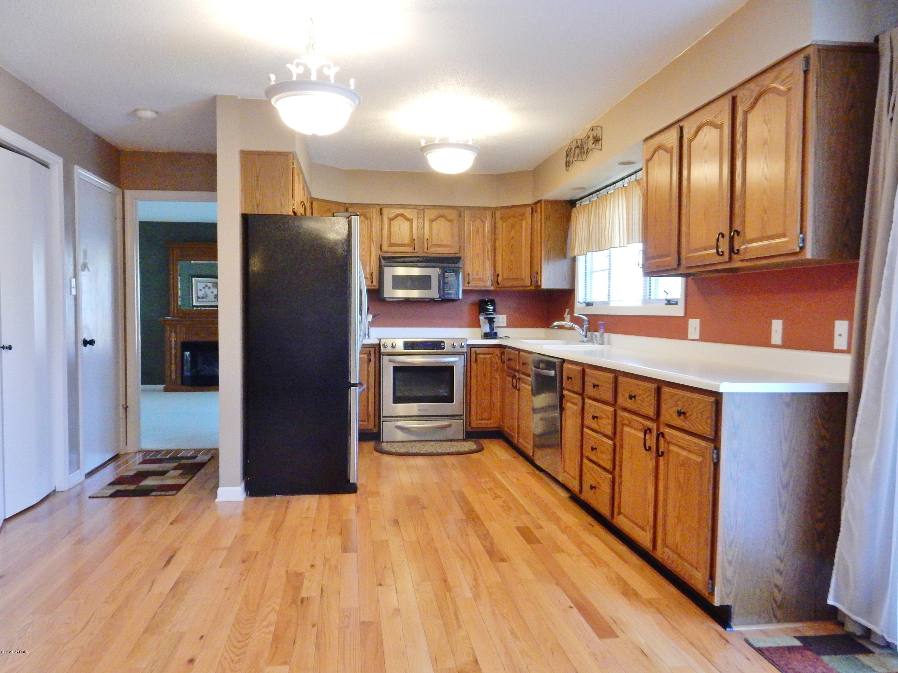1647 Miners Road St. Joseph, MI 49085 - Photo 7 of 24 DSCN8808