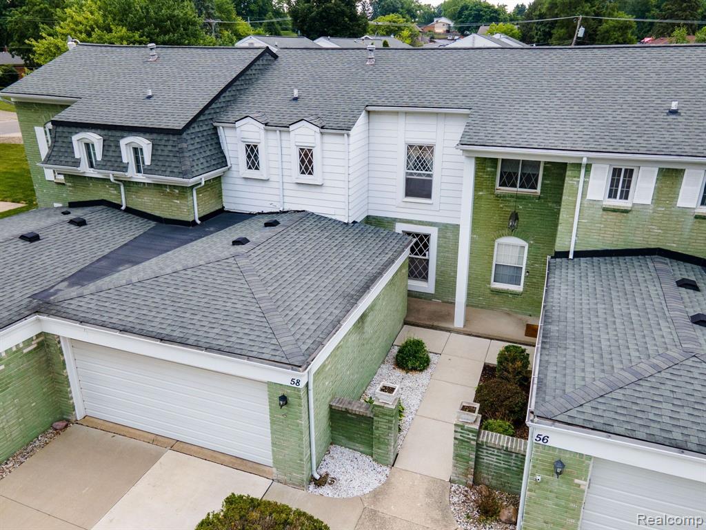58 Stratford Lane Rochester Hills, MI 48309 - Photo 1 of 34