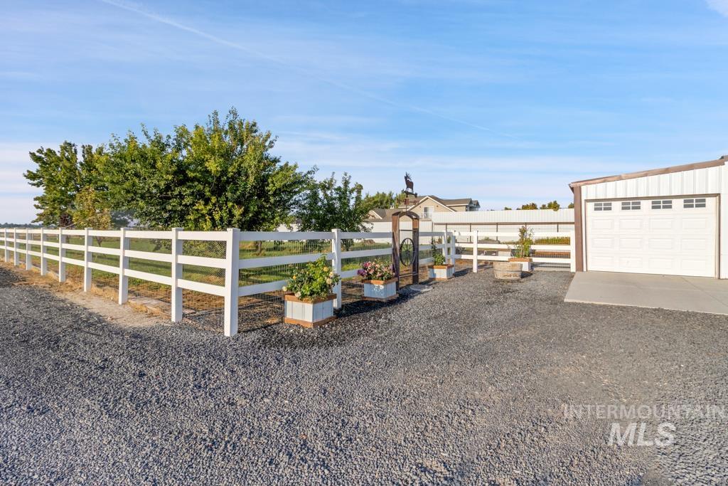 2530 4000 North Filer, ID 83328 - Photo 27 of 48 View of yard featuring a garden