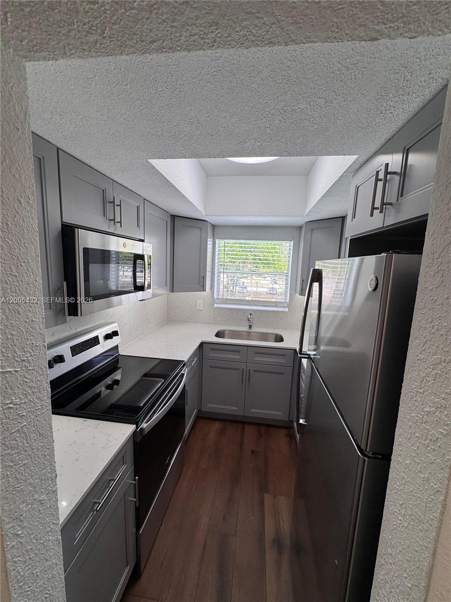 3510 Harrison Street, Unit 12 Hollywood, FL 33021 - Photo 11 of 34