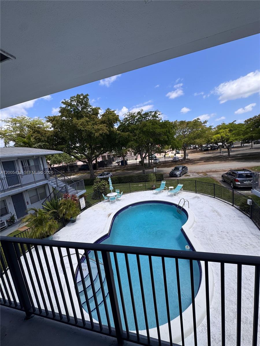 3510 Harrison Street, Unit 12 Hollywood, FL 33021 - Photo 2 of 34