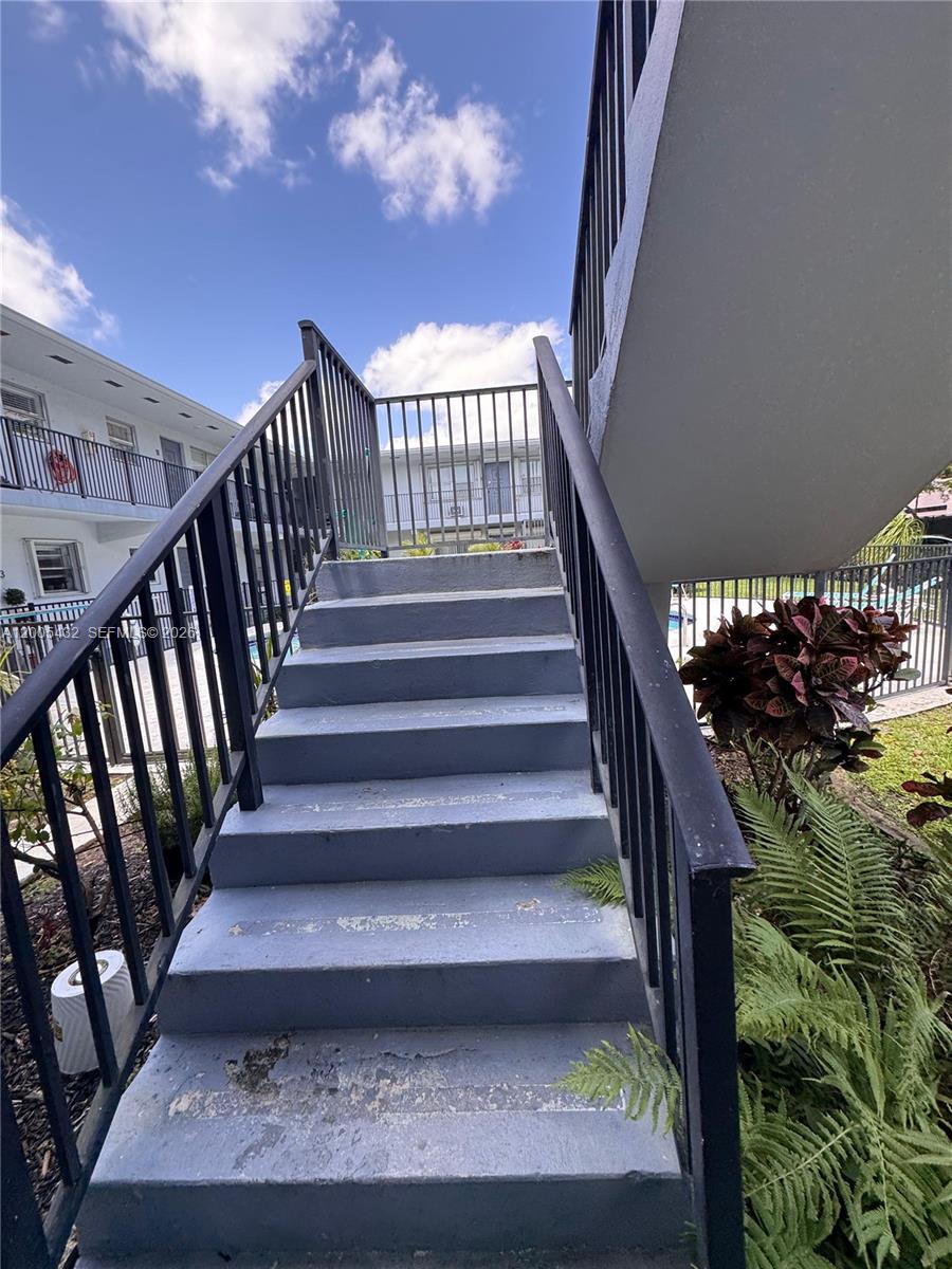 3510 Harrison Street, Unit 12 Hollywood, FL 33021 - Photo 4 of 34