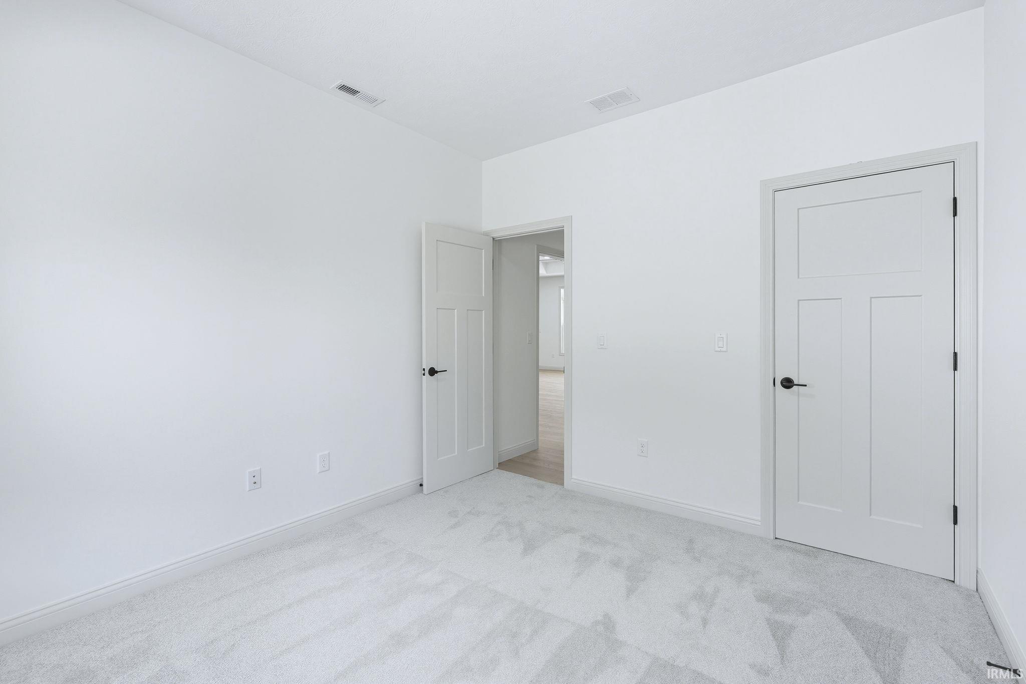 964 East 400 South Bringhurst, IN 46913 - Photo 16 of 36