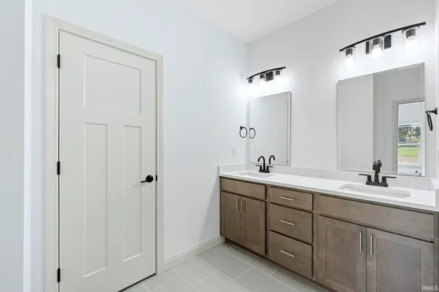 $499,900 | 964 East 400 South, Bringhurst, IN 46913