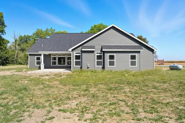$499,900 | 964 East 400 South, Bringhurst, IN 46913